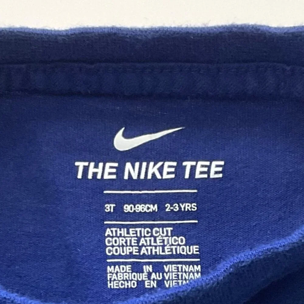 NIKE TEE SHIRT “I’M WHAT’S NEXT” ATHELTIC CUT 3T